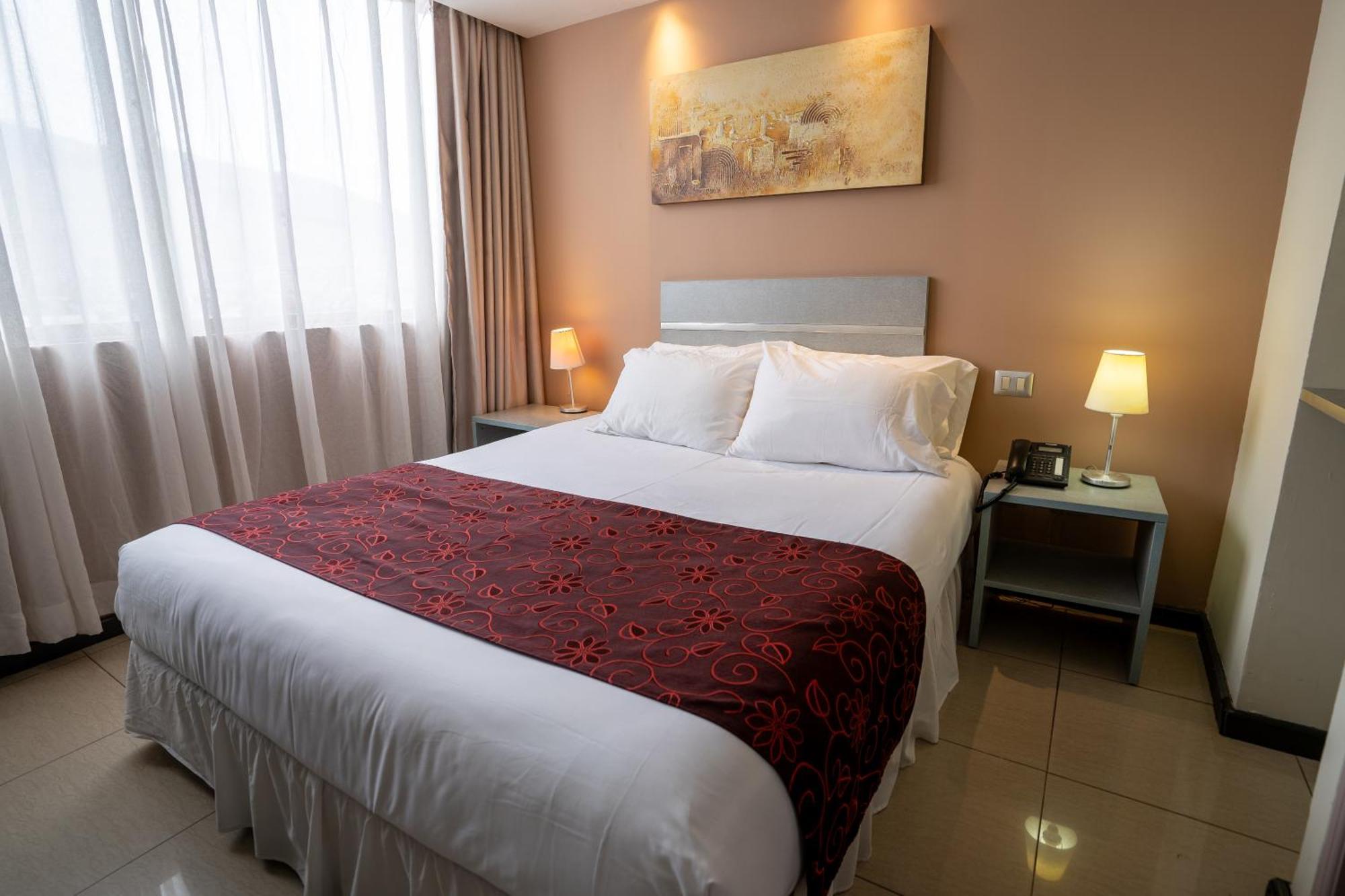 Hotel Gavina Express איקוויקה מראה חיצוני תמונה