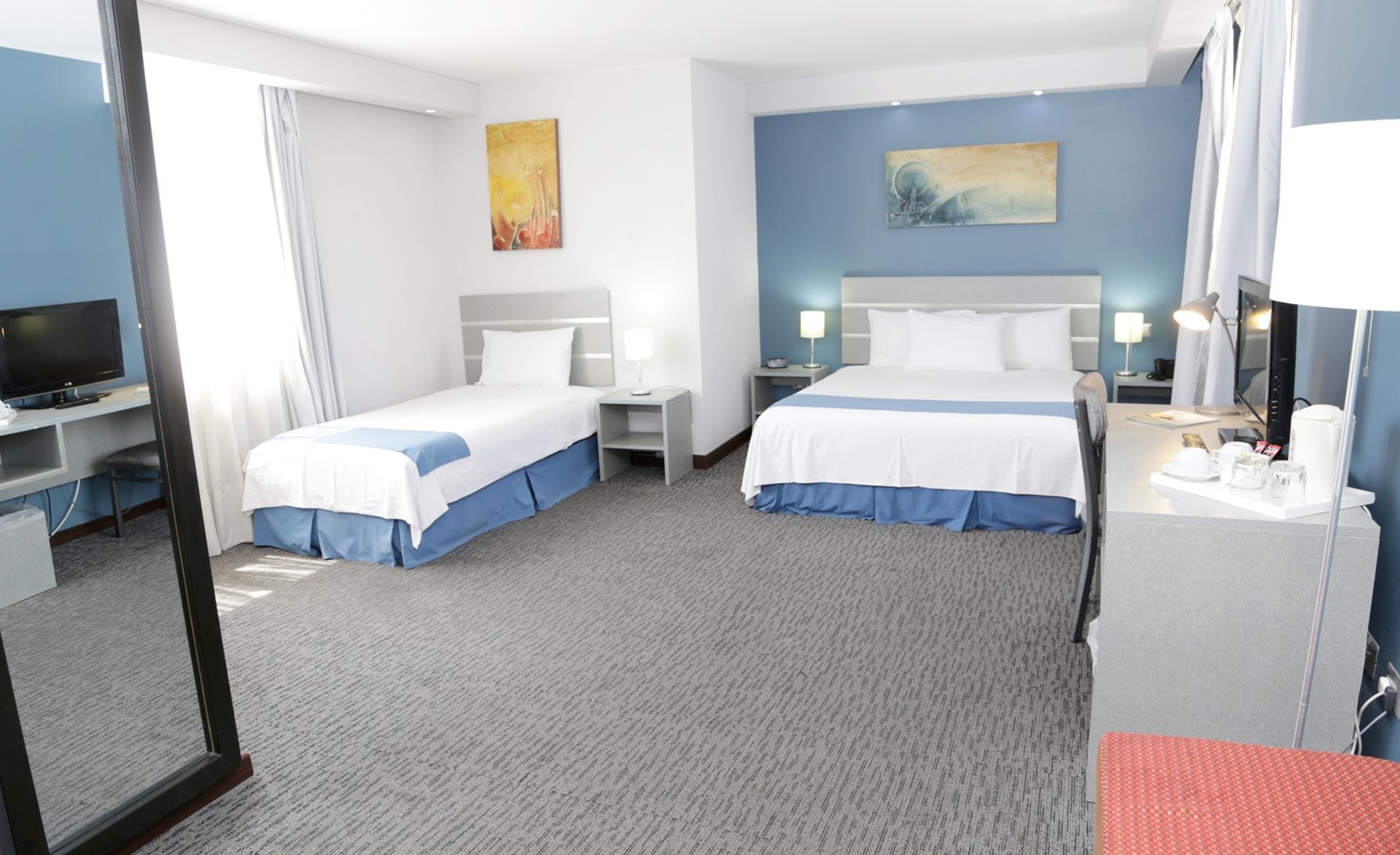 Hotel Gavina Express איקוויקה מראה חיצוני תמונה