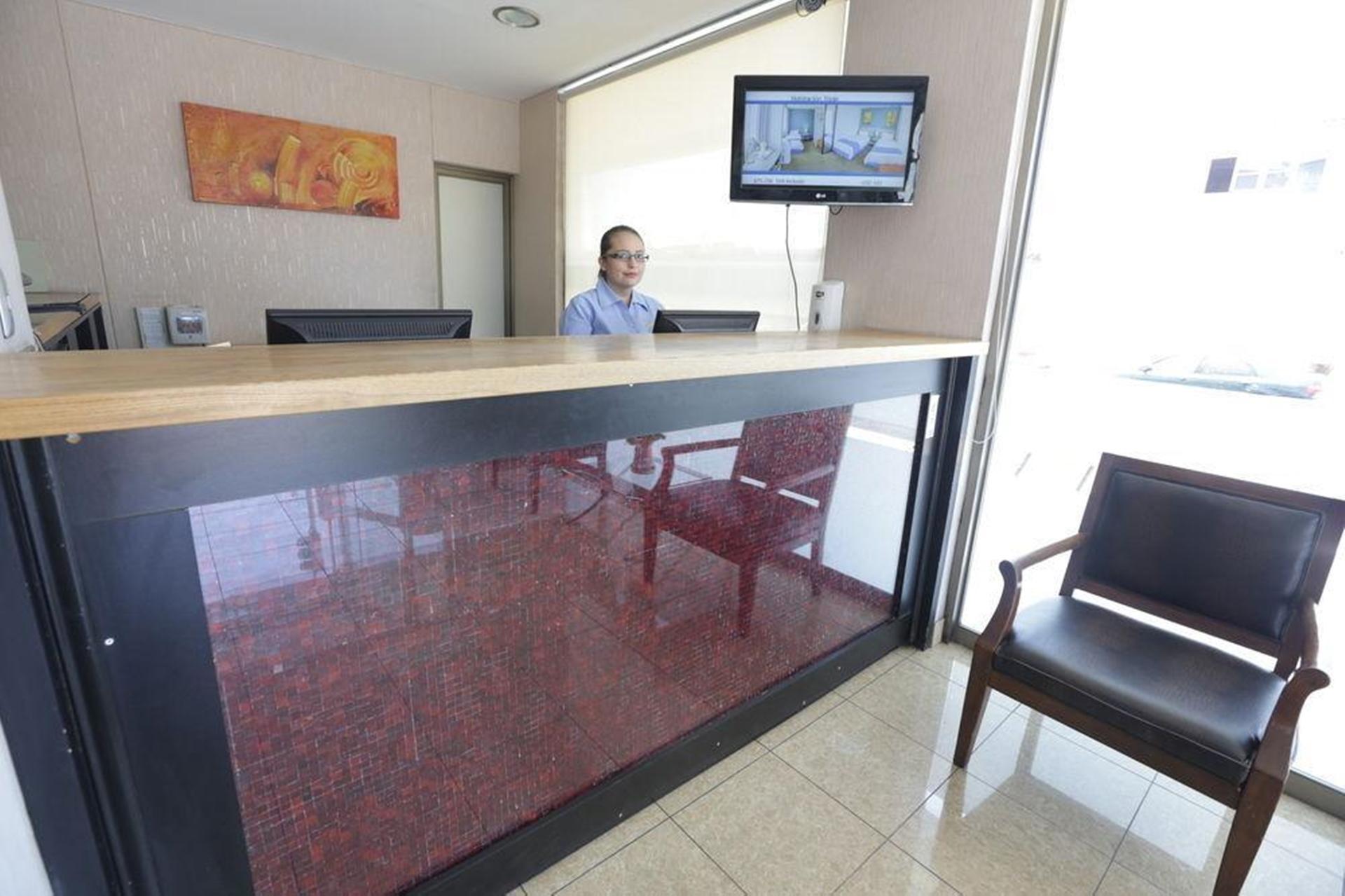Hotel Gavina Express איקוויקה מראה חיצוני תמונה